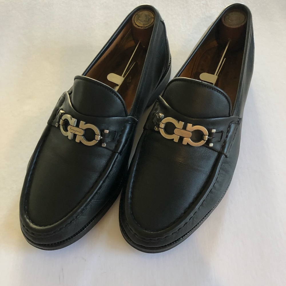 SALVATORE FERRAGAMO Men’s Gancini Loafers 8EE